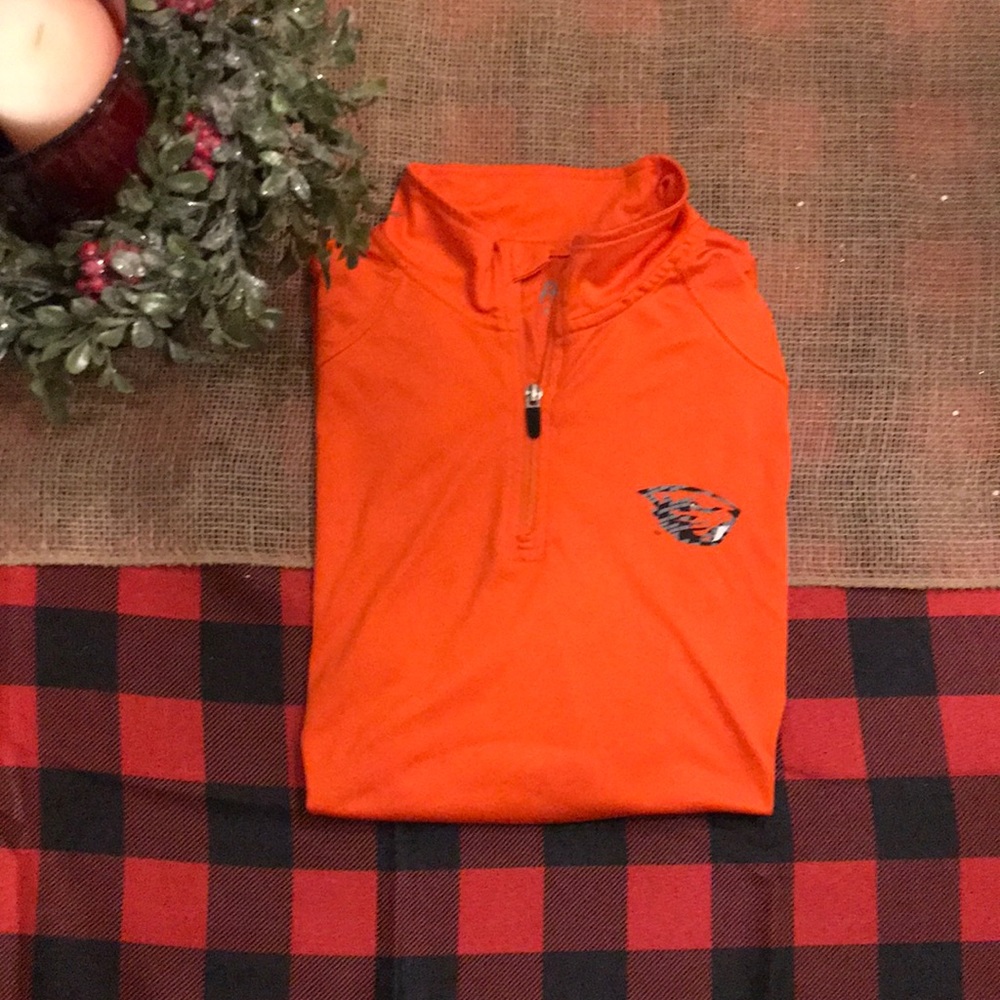 Russell’s Beaver Logo Quarter-zip Long-Sleeve